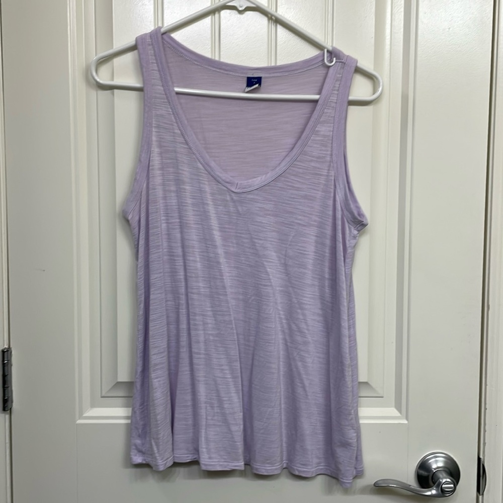 Old Navy sleeveless tank‎